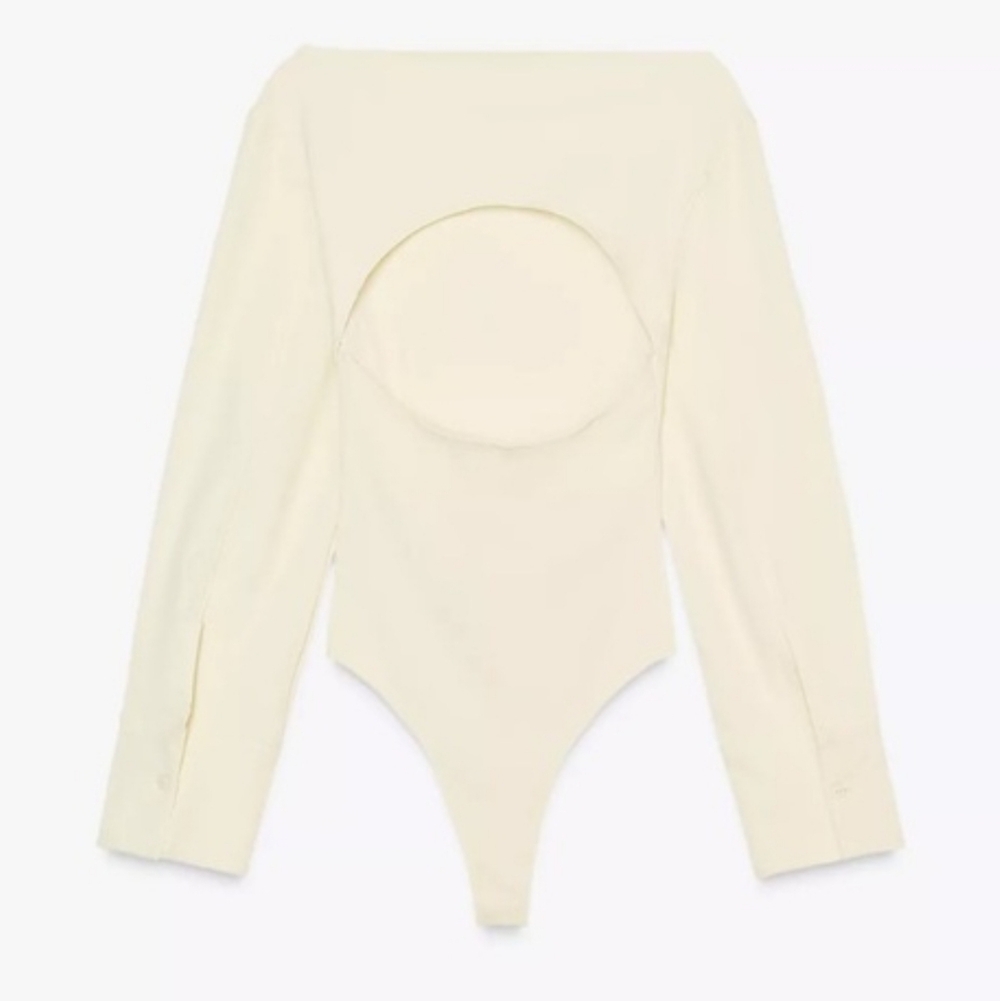 Chic Cream Open-Back Top - Picture 2 of 5
